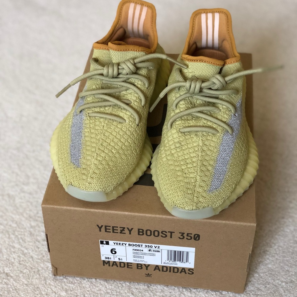 adidas Yeezy Boost 350 V2